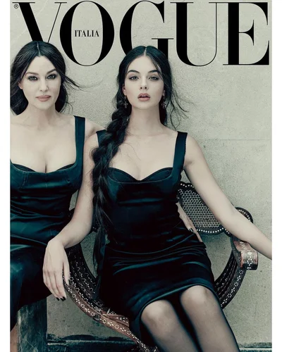 Две дивы: Моника Беллуччи вместе со старшей дочерью появились на обложке Vogue - фото 518720