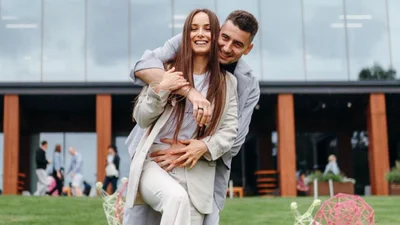 Обнаженная Ксения Мишина снялась в чувственной фотосессии с Александром Эллертом