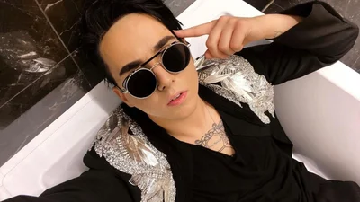 После громкого каминг-аута MELOVIN заинтриговал отношениями с девушкой