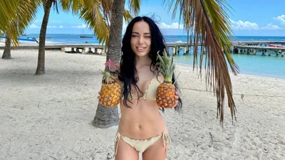 Українська артистка Аліна Тім зняла гарячий кліп в Домінікані