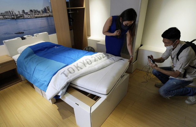 Для учасників Олімпійських ігор в Токіо створили ліжко, на якому не вийде зайнятися сексом - фото 519676