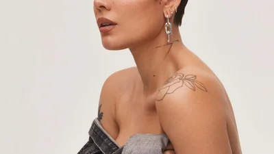 Співачка Холзі вперше стала мамою, і ось чарівні фото малюка