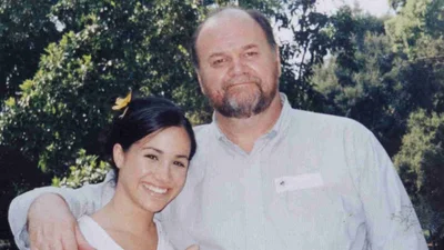 Новый скандал: отец Меган Маркл решил подать на нее в суд