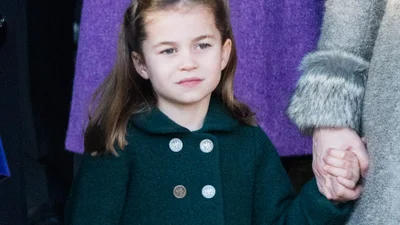 Кейт Міддлтон показала нове фото принцеси Шарлотти з метеликами