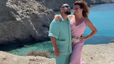 MONATIK посвятил жене трогательный стих в честь ее дня рождения