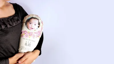 В Японии новый тренд – родственникам присылают мешки с рисом в виде детей