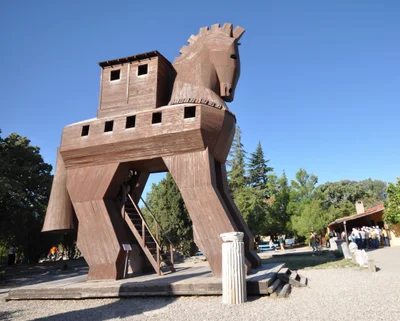 Археологи нашли Троянского коня, которого считали легендой - фото 521552