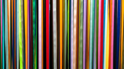 Вчені назвали колір одягу, в якому легше переносити спеку