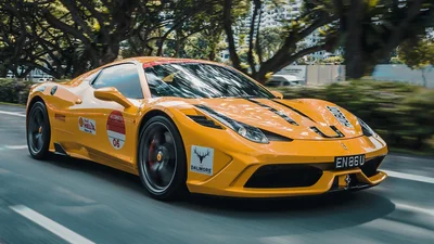 Кур'єри впустили дорогезне Ferrari за 1,5 млн доларів, і це болісне відео