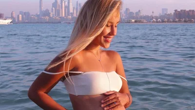 Даша Квіткова повернула розкішну фігуру за місяць після пологів