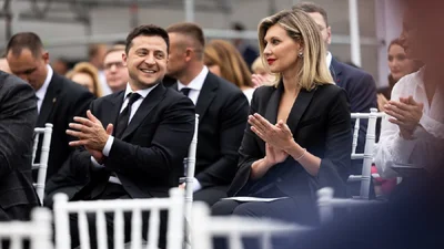 Вишитий корсет і спокусливий смокінг - новий вечірній образ Олени Зеленської