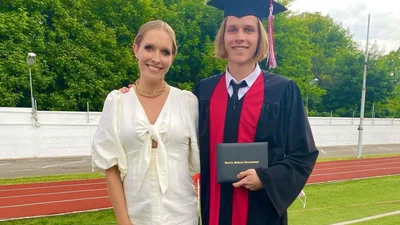 Катя Осадча показала 18-річного сина, який співає під гітару