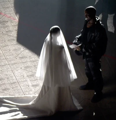 Ким Кардашьян и Канье Уэст сыграли свадьбу во время концерта - фото 522418