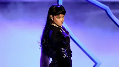 Рианна не оставила места для фантазии на этих фото в секси-белье