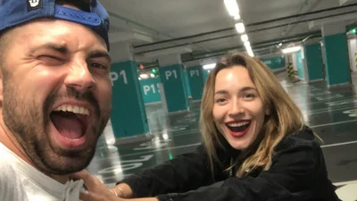 Настя Короткая и Андрей Бедняков потроллили легендарную песню про "3 сентября"