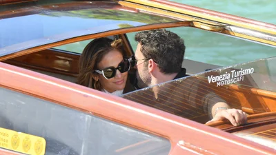 Сладкая парочка: снимки Джей Ло и Бена Аффлека в Венеции заставляют поверить в любовь