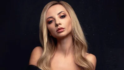 Актриса Ирина Сопонару сфотографировалась полностью обнаженной