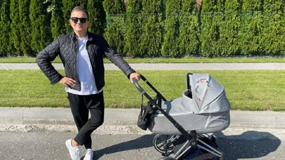 Instagram "поплавило" від фото Юрія Горбунова з крихітним сином