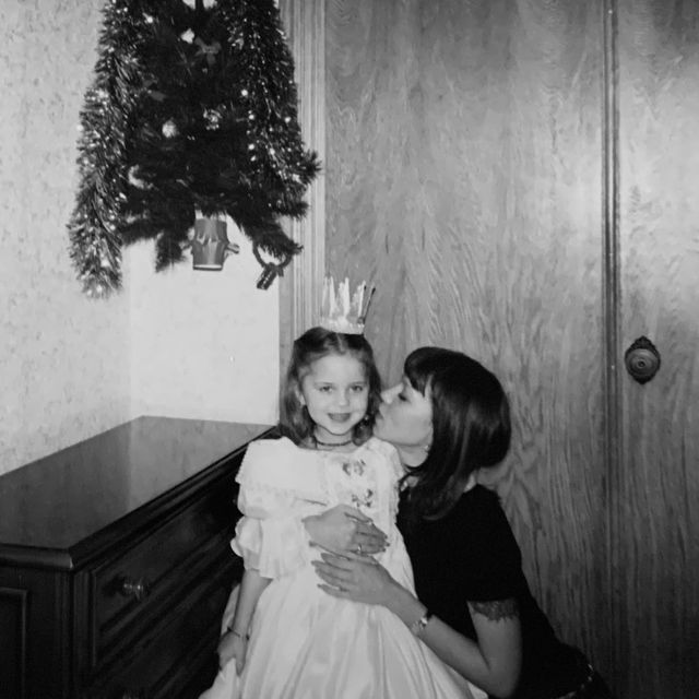 Дочь Ирины Горовой показала ее архивные фото, на которых продюсер еще совсем юная - фото 524514