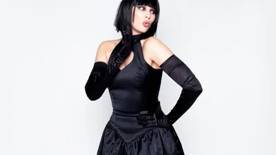 MARUV прикрасила обкладинку Playboy, і від цього фото кидає в жар