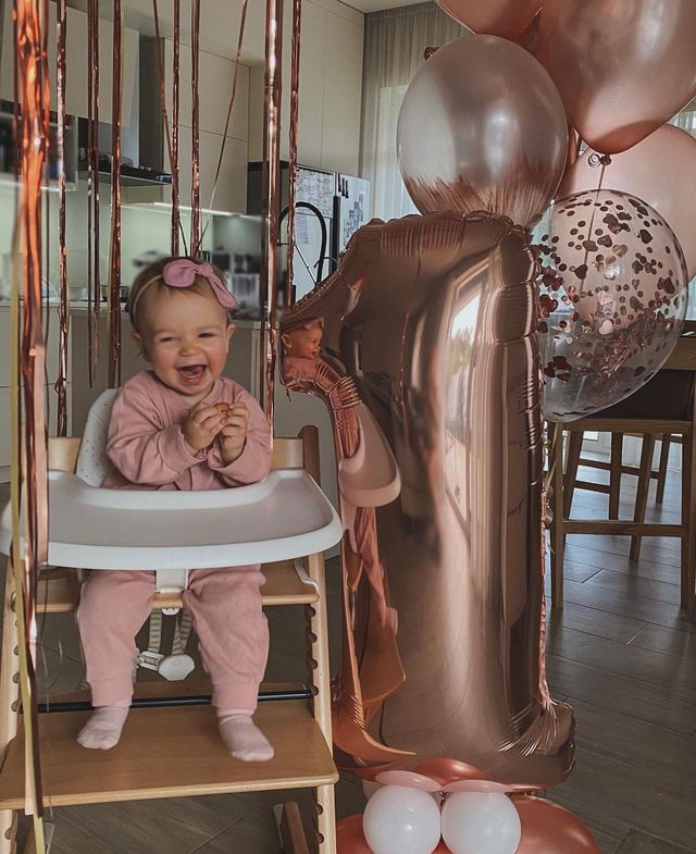 Світлана Тарабарова нарешті познайомила Instagram зі своєю донечкою - фото 525133