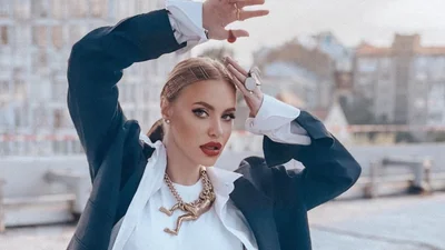 Слава Каминская выпустила первую украиноязычную песню, и прекратить ее слушать - нереально