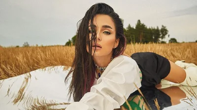 Аня Трінчер знову збільшила собі губи