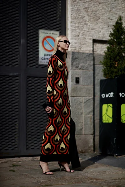 Осіннє натхнення: вуличний стиль на Тижні моди в Мілані - фото 525513