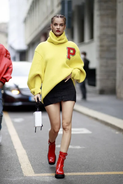Осіннє натхнення: вуличний стиль на Тижні моди в Мілані - фото 525522