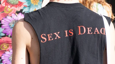 Асексуали відверто розповіли, чим займаються замість сексу
