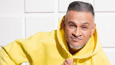 Підсмажив мережу: голий Ектор Хіменес-Браво прикрив пеніс кавуном