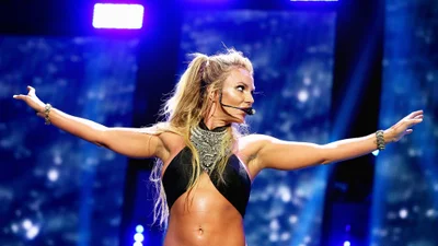 Брітні Спірс відсвяткувала перемогу над батьком голими фото