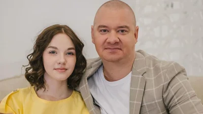 "Это надо пережить": Евгений Кошевой признался, что его старшая дочь ходит к психологу