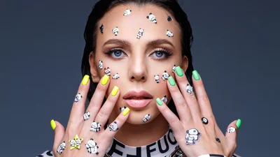 Sonya Kay гучно повертається на сцену з новим альбомом