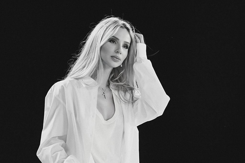 Зірковий бліц: LOBODA про день народження з коханим й доньками, стереотипи і впевненість - фото 527031