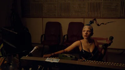 Співачка Uliana Royce випустила ідеальний осінній трек "Drama Queen"