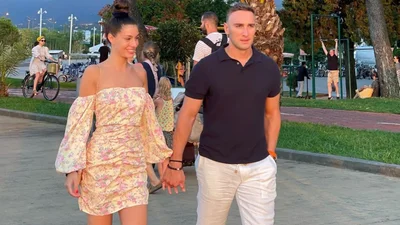 Иракли Макацария похвастался идеальным прессом своей юной избранницы