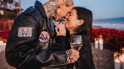 Кортні Кардашьян замилувала новими фото з заручин