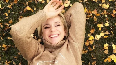 Поэтическая красота: осенние фото звезд, которые влюбят в это время года