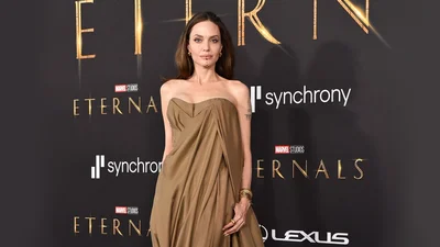 Анджелина Джоли потрясла красотой на Римском кинофестивале 2021