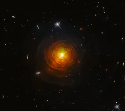 Hubble поделился уникальным снимком умирающей звезды - фото 528335
