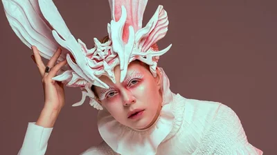 Топовые образы звезд на Хэллоуин, которые чаруют и ужасают одновременно