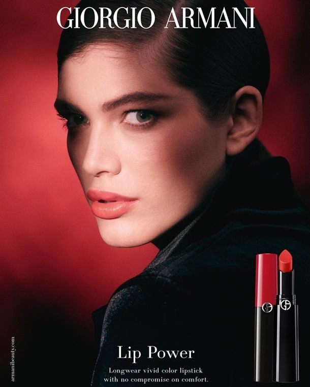 Модель-трансгендер стала лицом Armani, и она фантастическая красавица - фото 529444