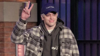 Піт Девідсон ще більше заінтригував, прокоментувавши роман з Кім Кардашьян