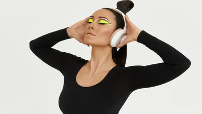 LIVE на 25 этаже: Dj NANA представила авторский музыкальный проект