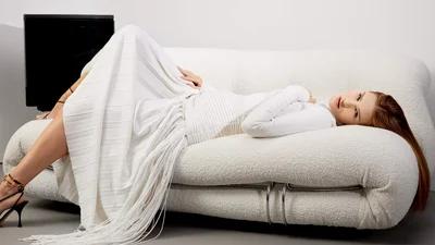 Вагітна Роузі Гантінгтон-Вайтлі знялася в стильній фотосесії