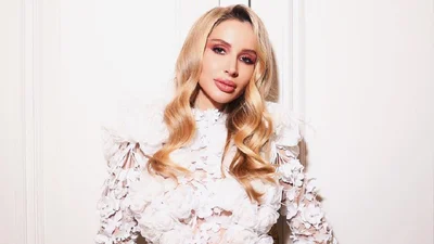 Светлана Лобода в маленьком бикини показала свою рабочую сторону