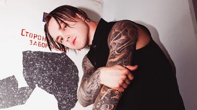 Хітмейкер Артем Пивоваров запрем'єрив кліп на трек "Міраж"