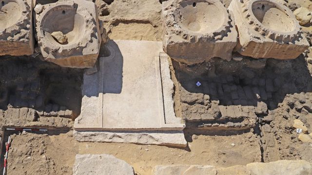 В Египте нашли храм в возрасте 4,5 тысячи лет с кучей пивных кувшинов - фото 530105