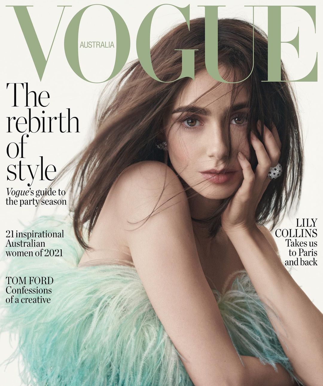 Лили Коллинз повторила образы из 'Эмили в Париже' для съемки в Vogue - фото 531249